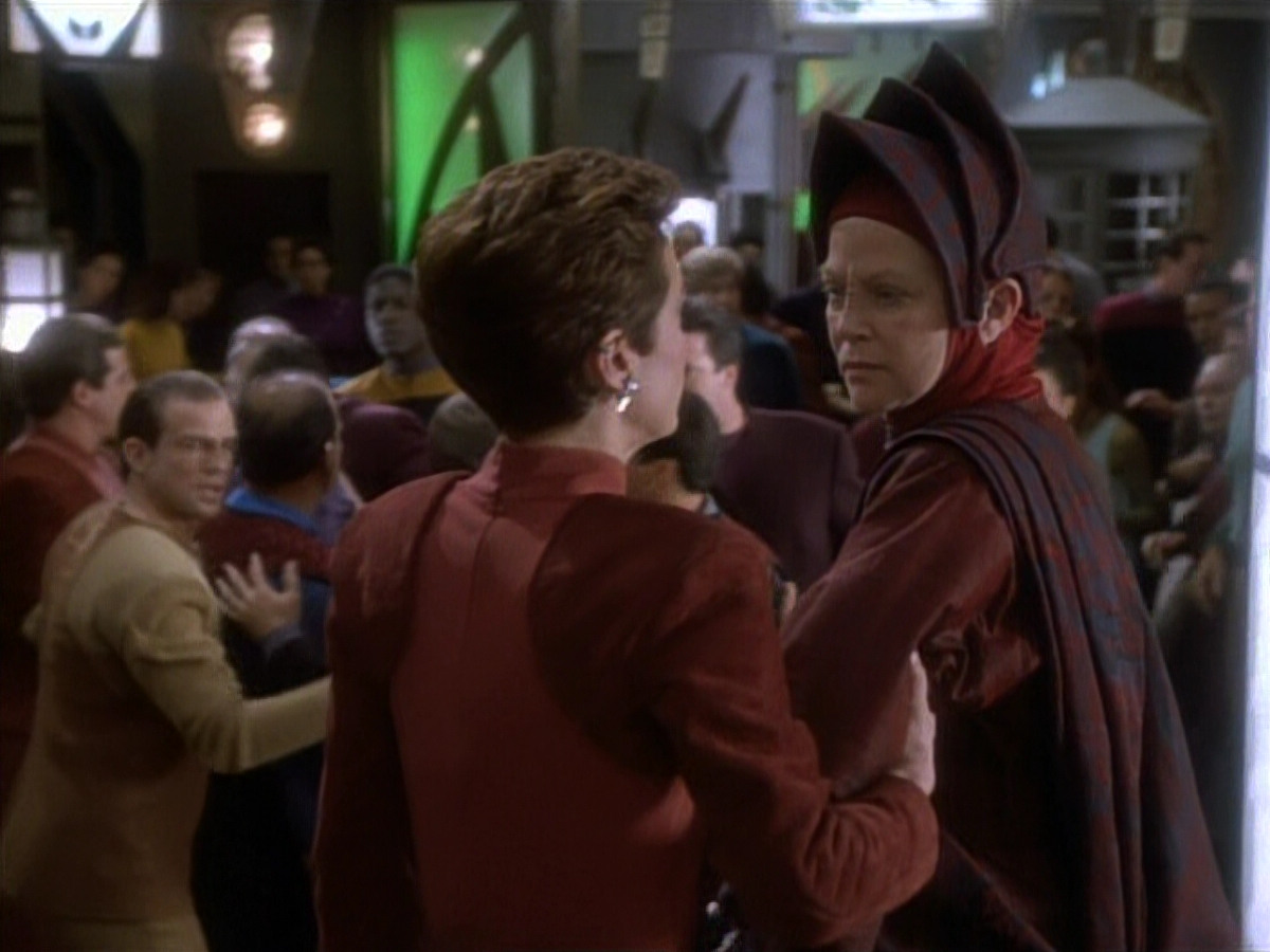extant_StarTrekDS9_1x20-InTheHandsOfTheProphets_03538.jpg