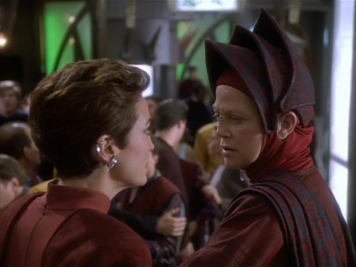 extant_StarTrekDS9_1x20-InTheHandsOfTheProphets_03543.jpg