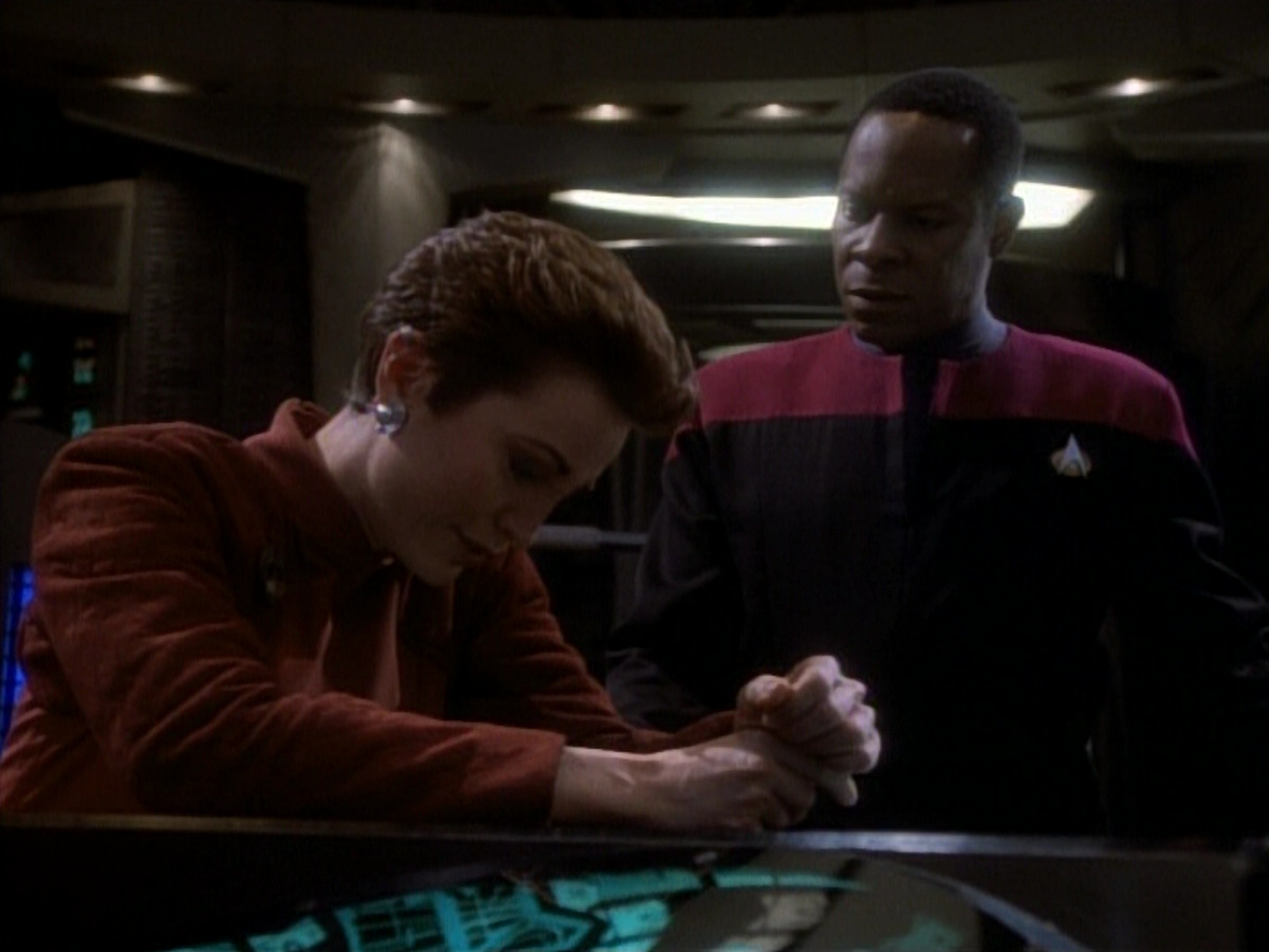 extant_StarTrekDS9_1x20-InTheHandsOfTheProphets_03625.jpg