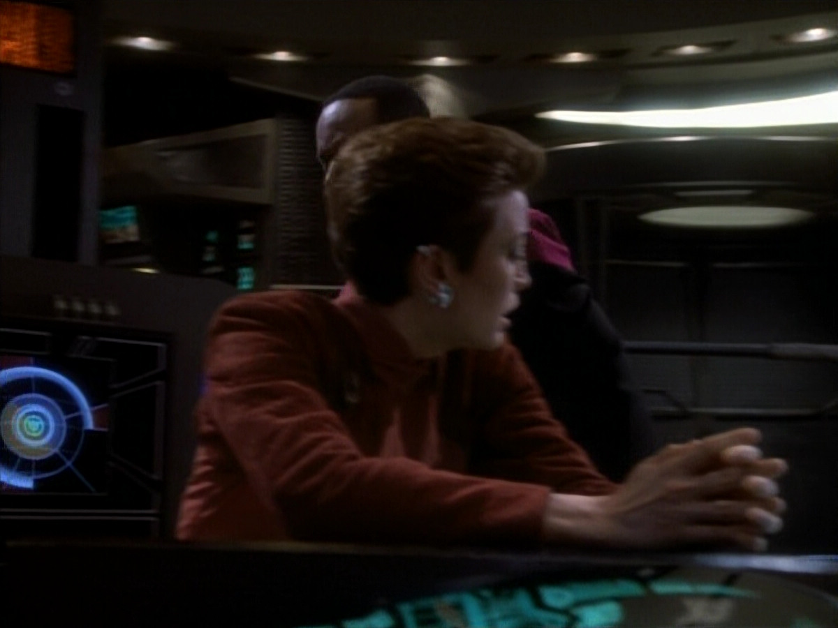 extant_StarTrekDS9_1x20-InTheHandsOfTheProphets_03693.jpg
