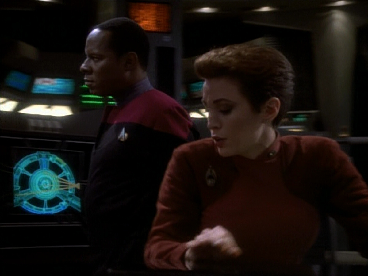 extant_StarTrekDS9_1x20-InTheHandsOfTheProphets_03694.jpg