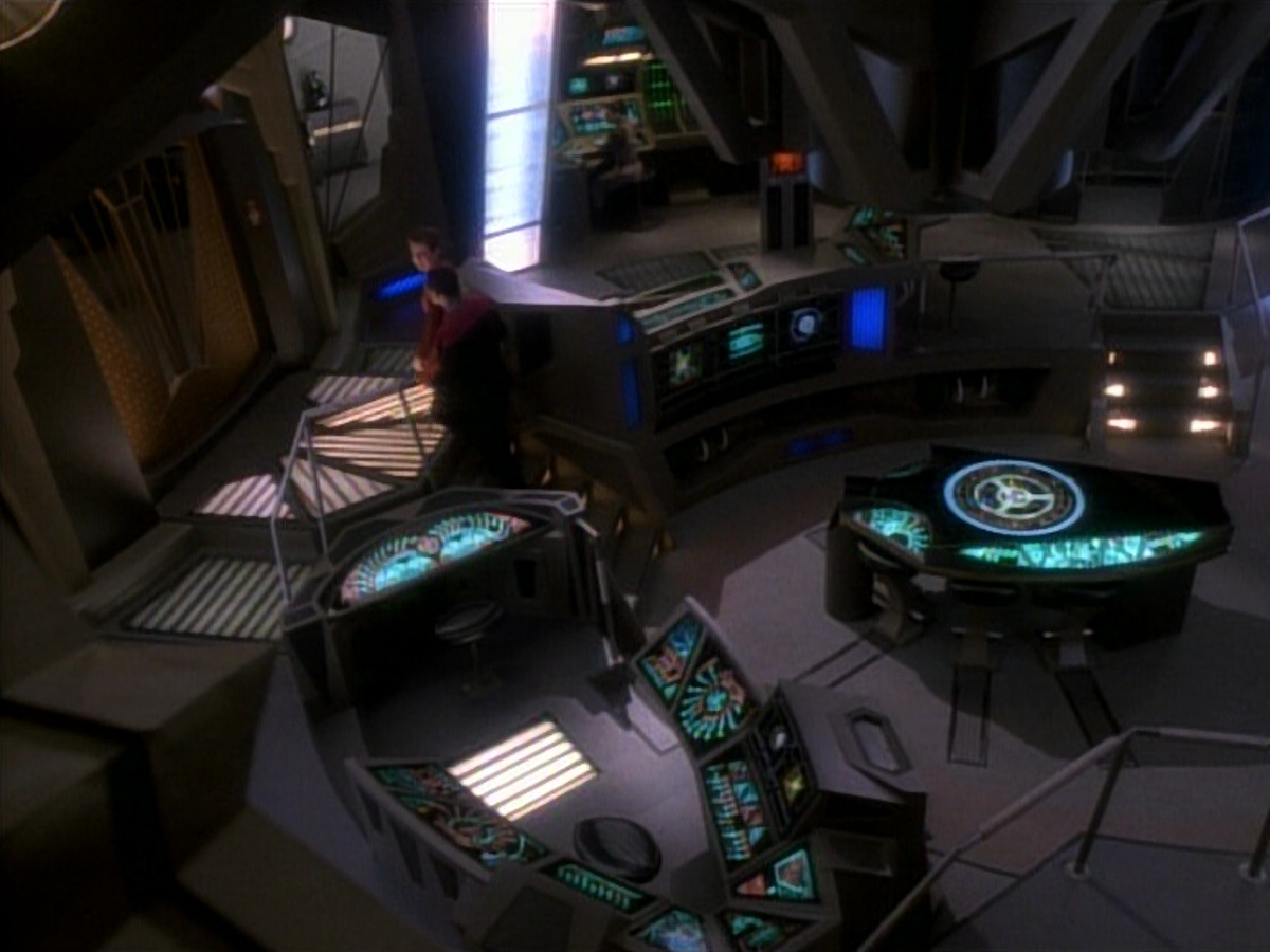 extant_StarTrekDS9_1x20-InTheHandsOfTheProphets_03738.jpg