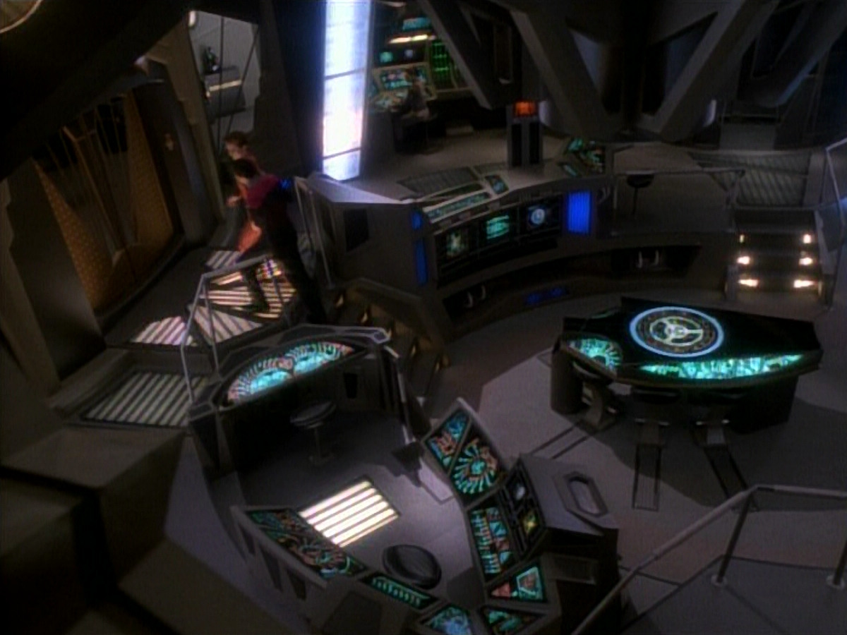 extant_StarTrekDS9_1x20-InTheHandsOfTheProphets_03739.jpg