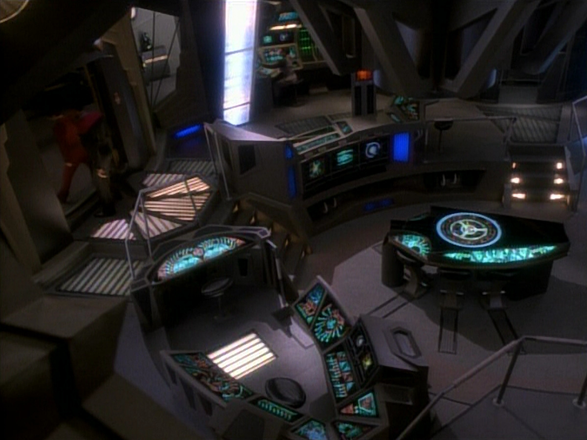 extant_StarTrekDS9_1x20-InTheHandsOfTheProphets_03741.jpg