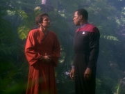 extant_StarTrekDS9_1x20-InTheHandsOfTheProphets_01800.jpg