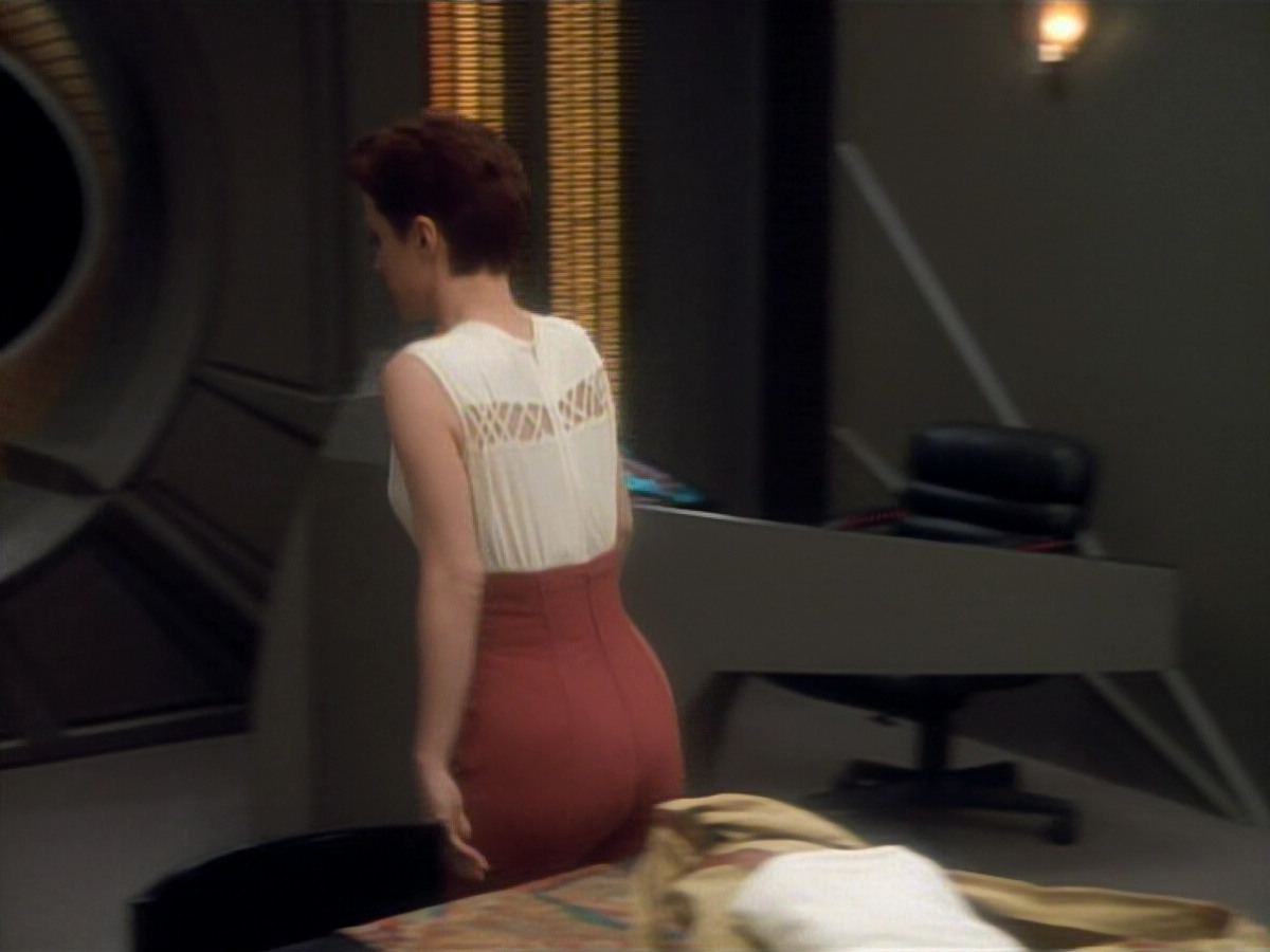 extant_StarTrekDS9_2x02-TheCircle_00528.jpg