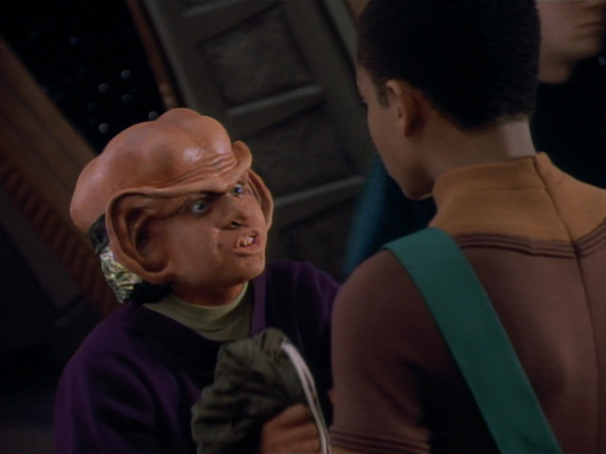 extant_StarTrekDS9_2x03-TheSiege_00690.jpg