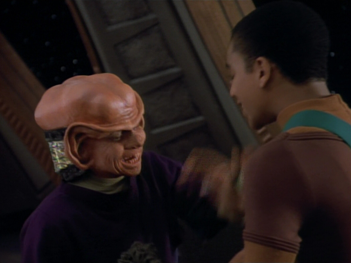extant_StarTrekDS9_2x03-TheSiege_00727.jpg
