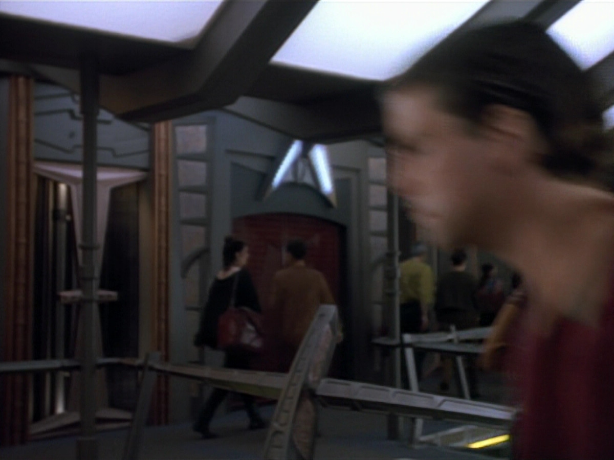 extant_StarTrekDS9_2x03-TheSiege_00775.jpg
