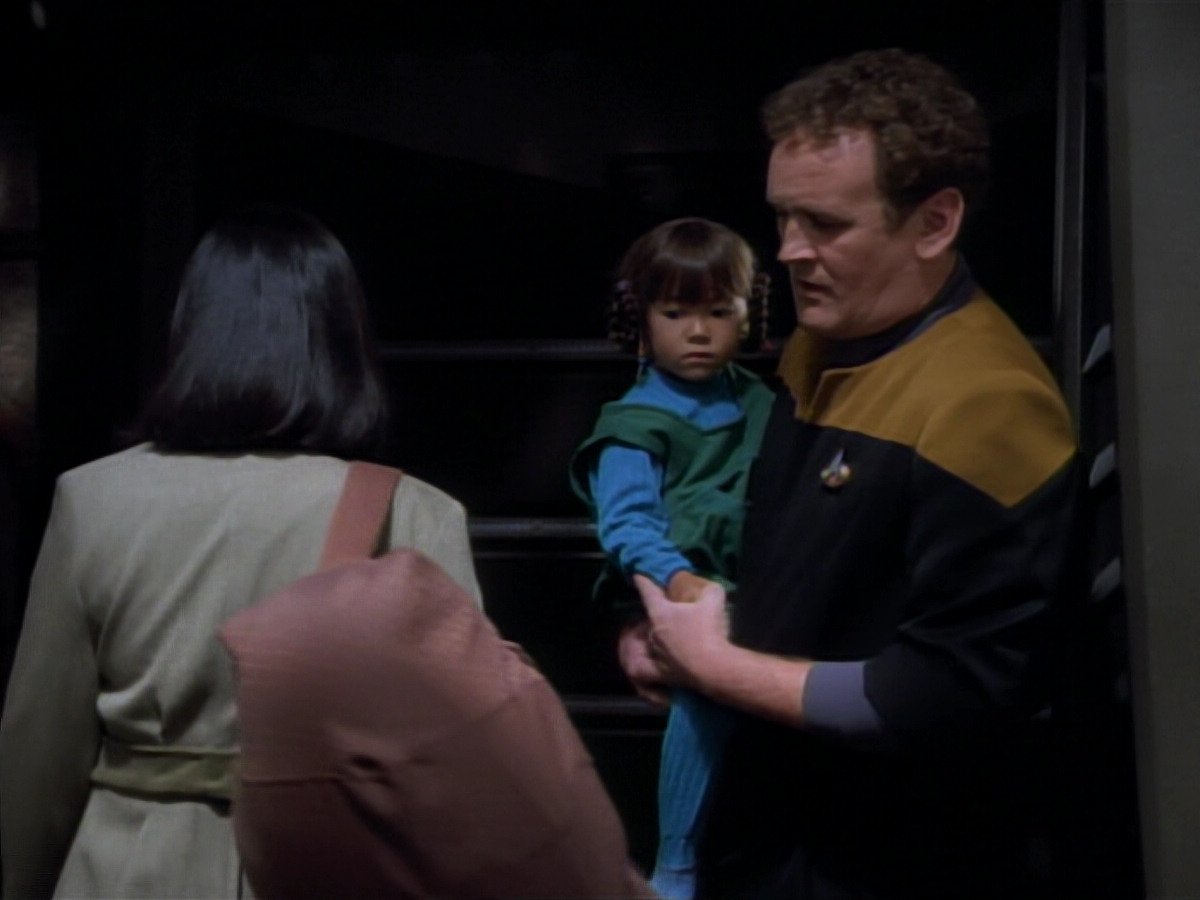 extant_StarTrekDS9_2x03-TheSiege_00863.jpg