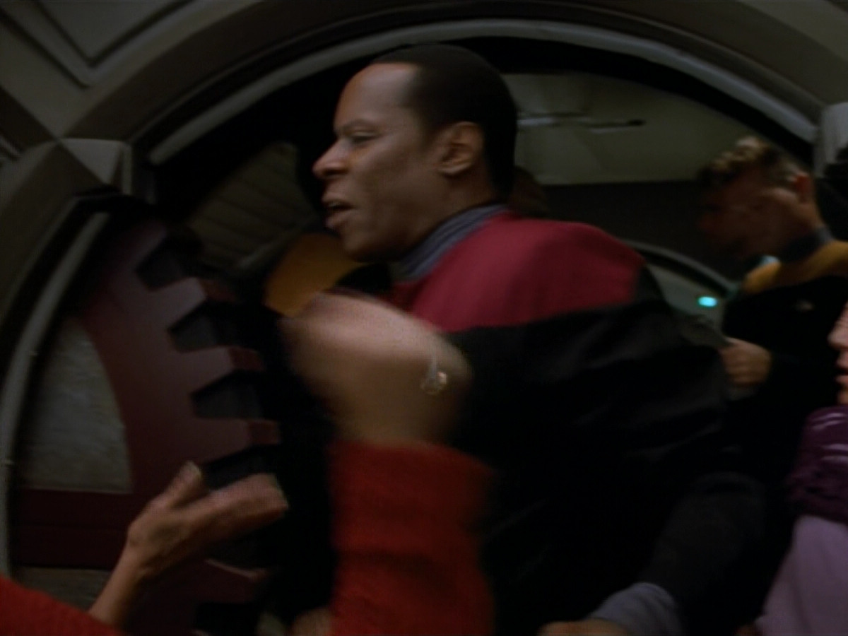 extant_StarTrekDS9_2x03-TheSiege_01097.jpg