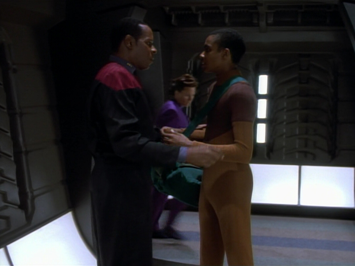 extant_StarTrekDS9_2x03-TheSiege_01199.jpg