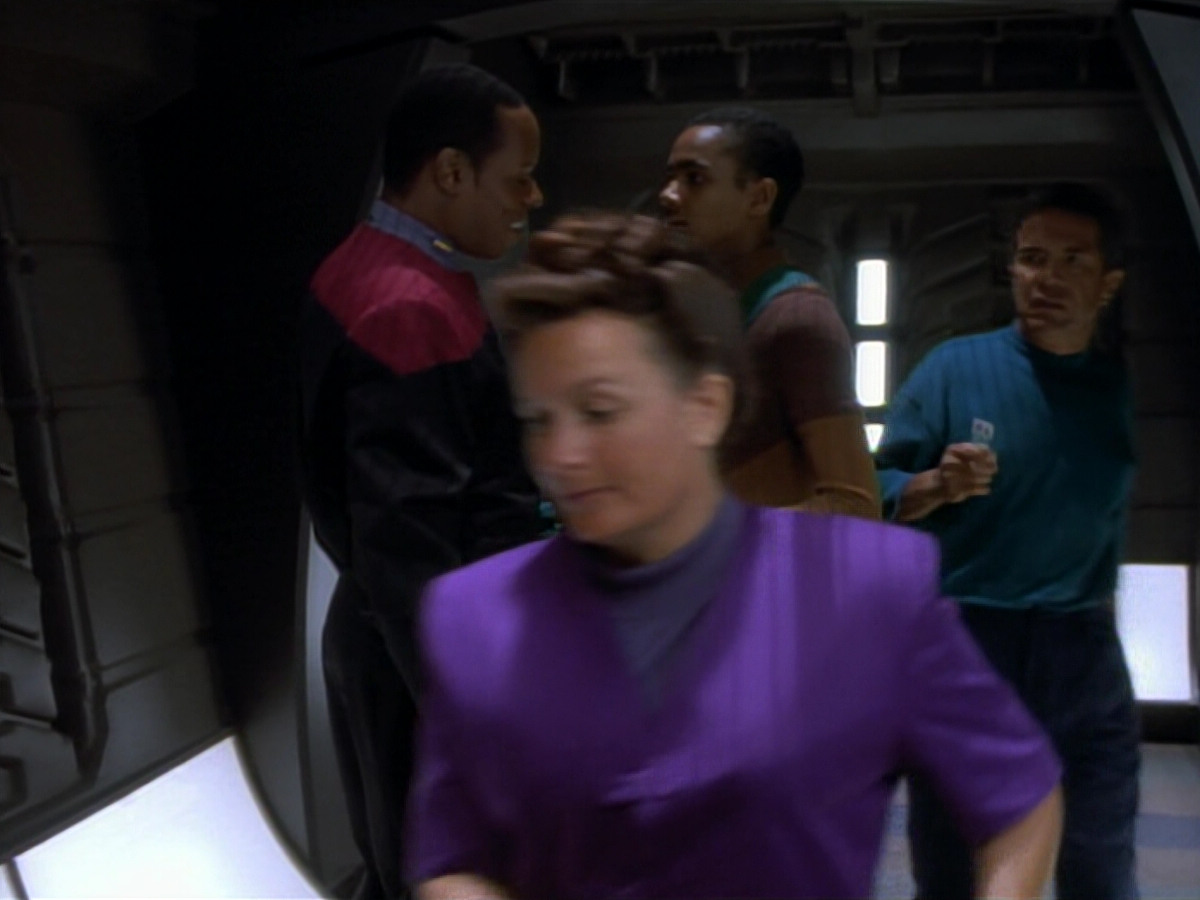 extant_StarTrekDS9_2x03-TheSiege_01203.jpg