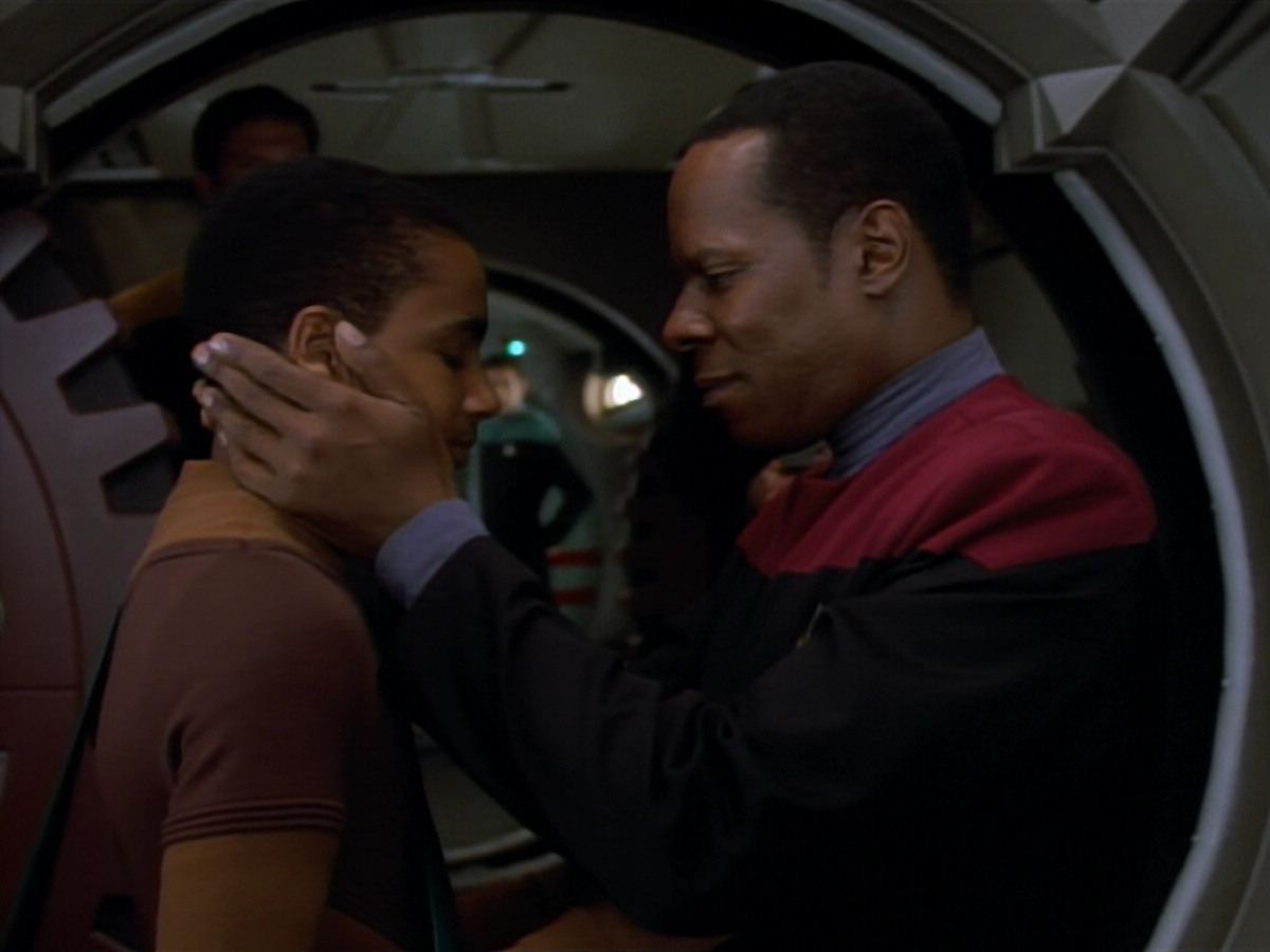extant_StarTrekDS9_2x03-TheSiege_01226.jpg