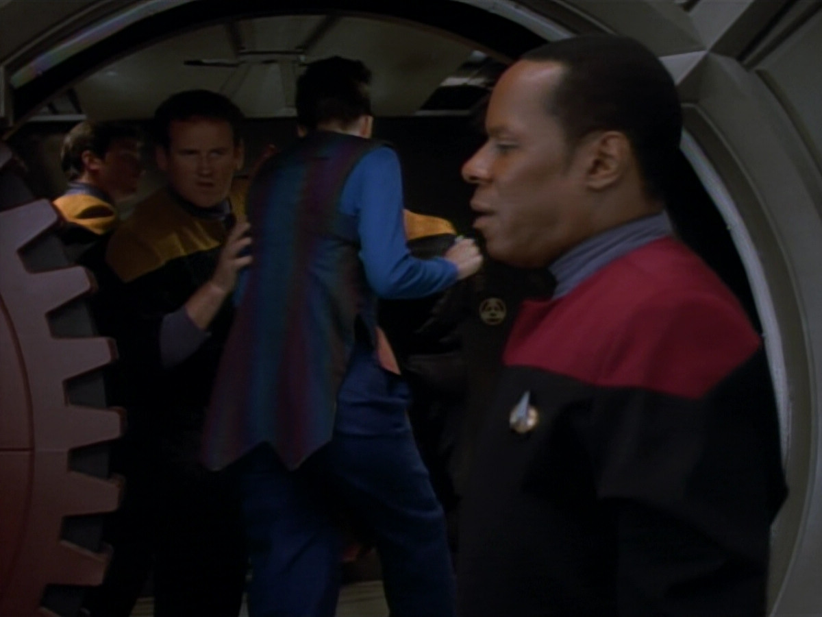 extant_StarTrekDS9_2x03-TheSiege_01237.jpg
