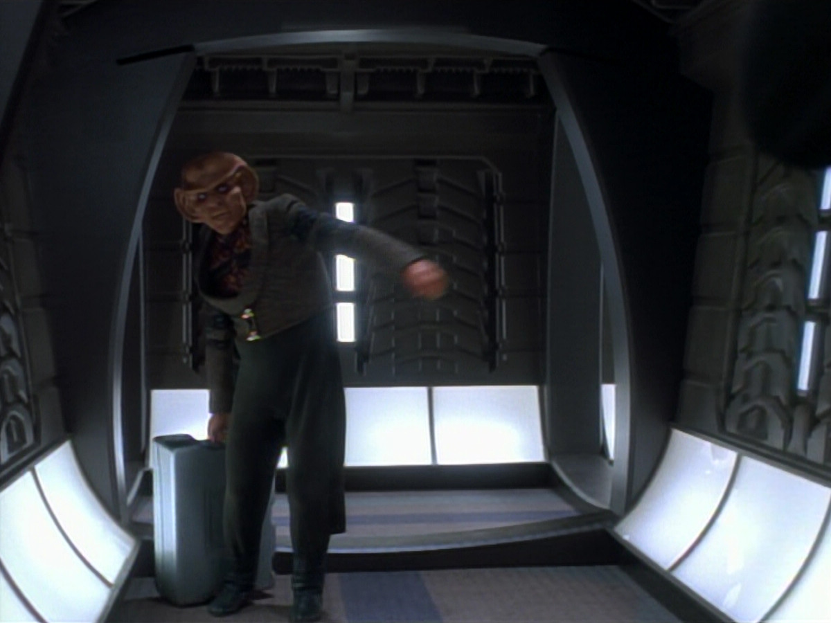 extant_StarTrekDS9_2x03-TheSiege_01255.jpg