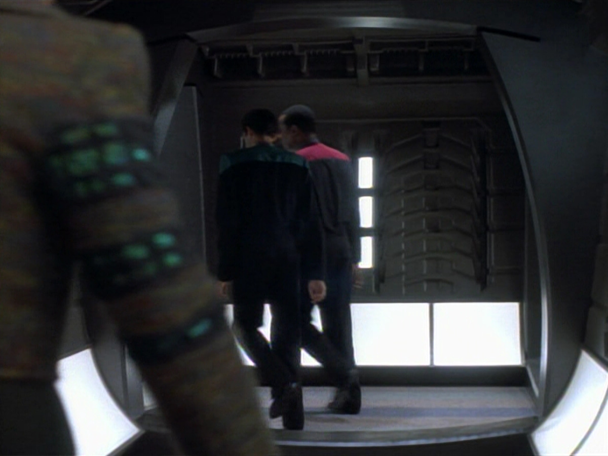 extant_StarTrekDS9_2x03-TheSiege_01293.jpg