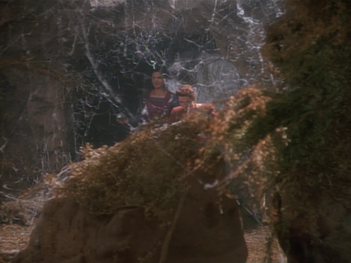 extant_StarTrekDS9_2x03-TheSiege_01464.jpg