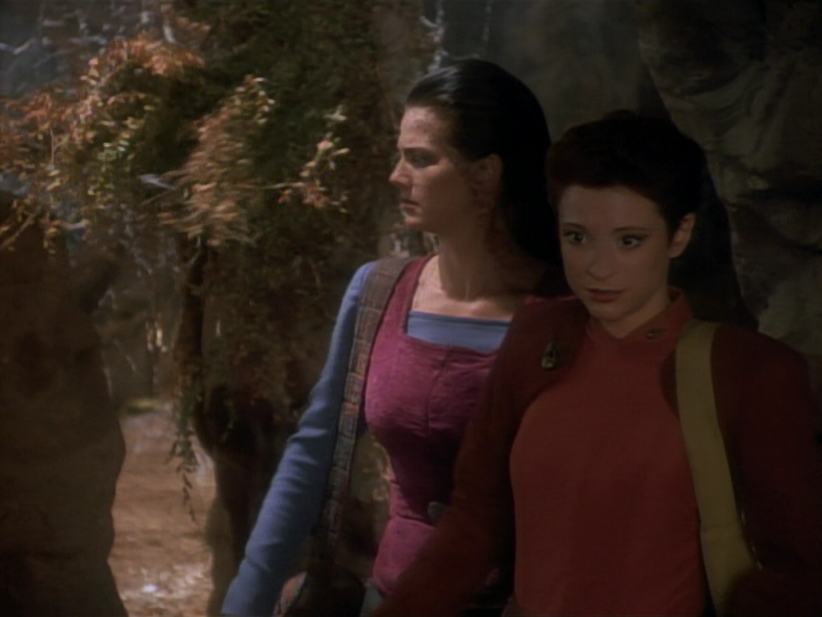 extant_StarTrekDS9_2x03-TheSiege_01495.jpg