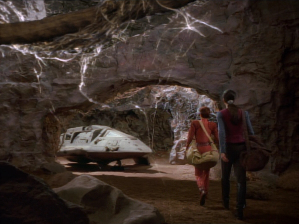 extant_StarTrekDS9_2x03-TheSiege_01504.jpg