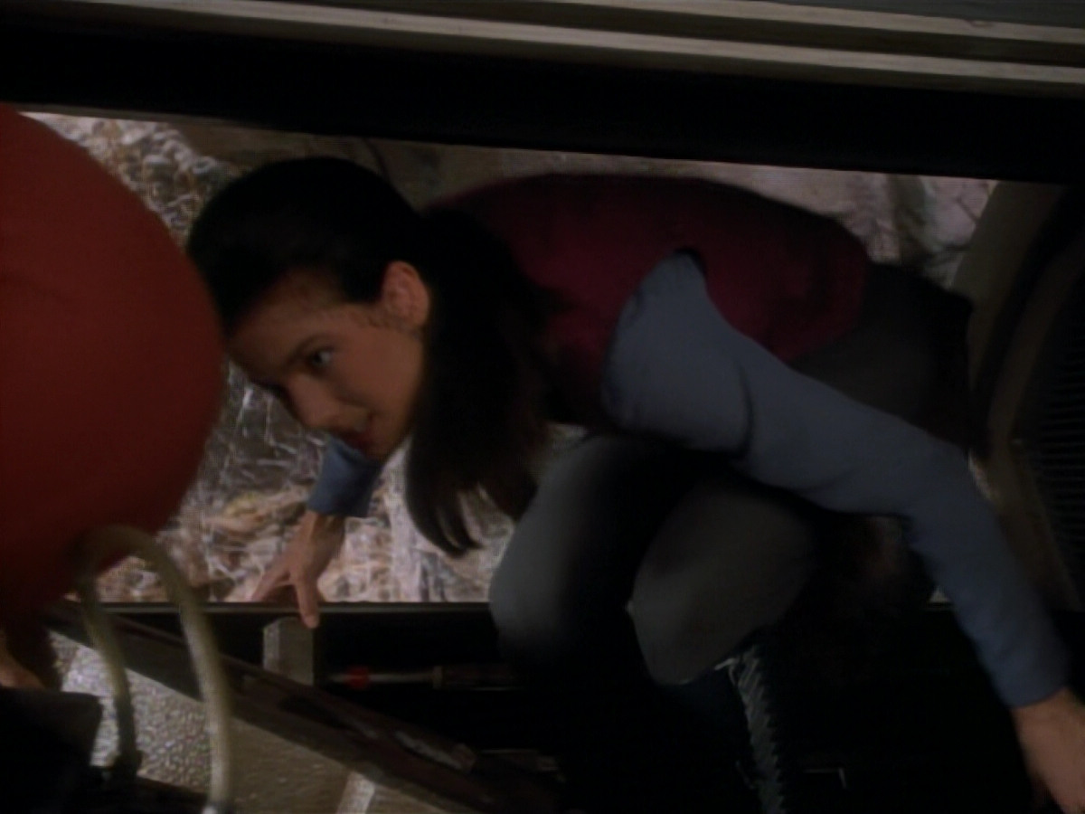 extant_StarTrekDS9_2x03-TheSiege_01533.jpg