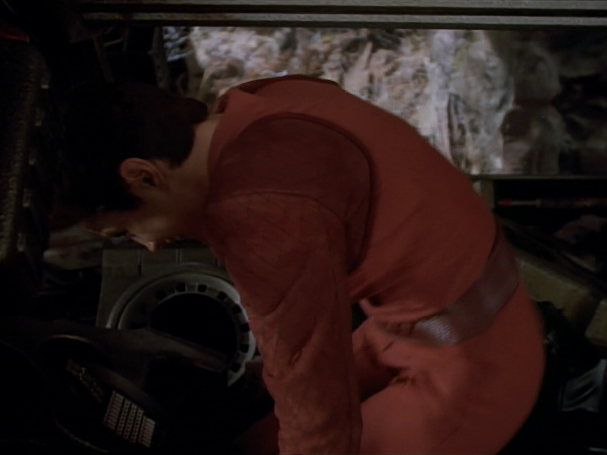 extant_StarTrekDS9_2x03-TheSiege_01534.jpg
