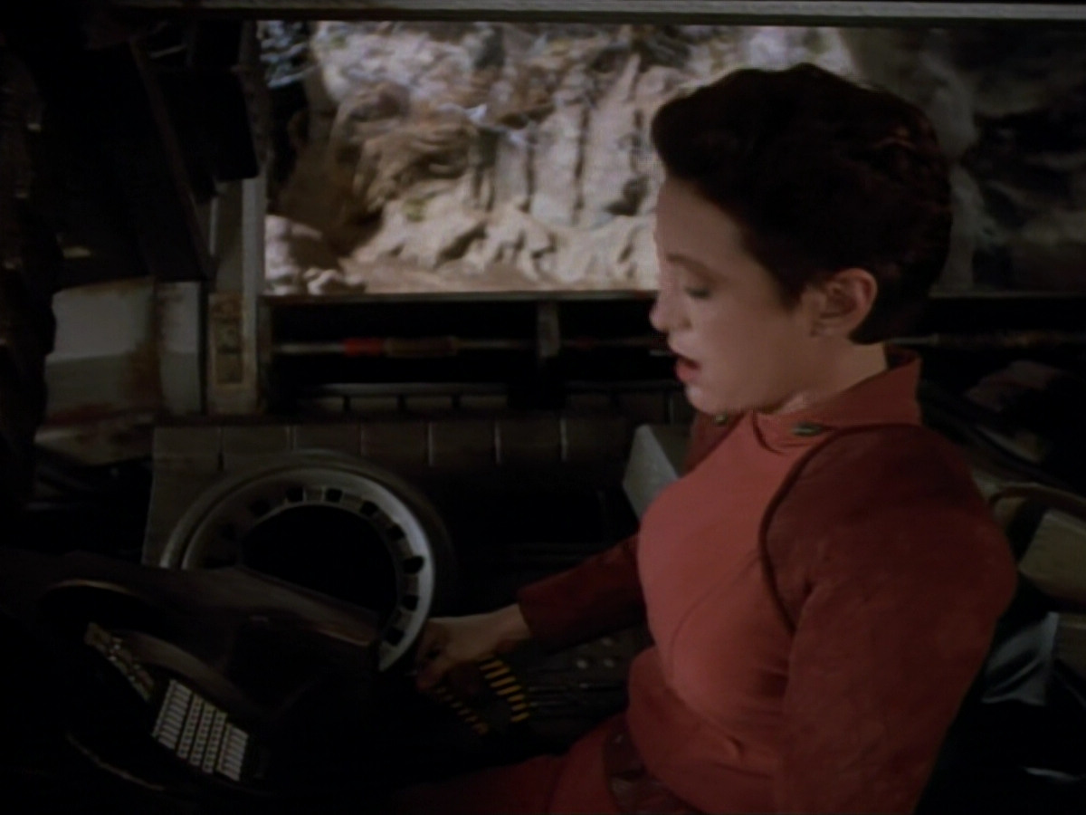 extant_StarTrekDS9_2x03-TheSiege_01535.jpg