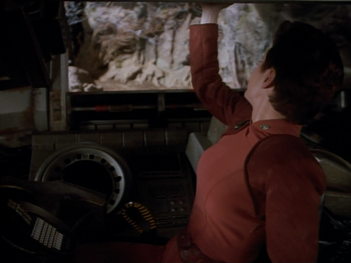 extant_StarTrekDS9_2x03-TheSiege_01537.jpg