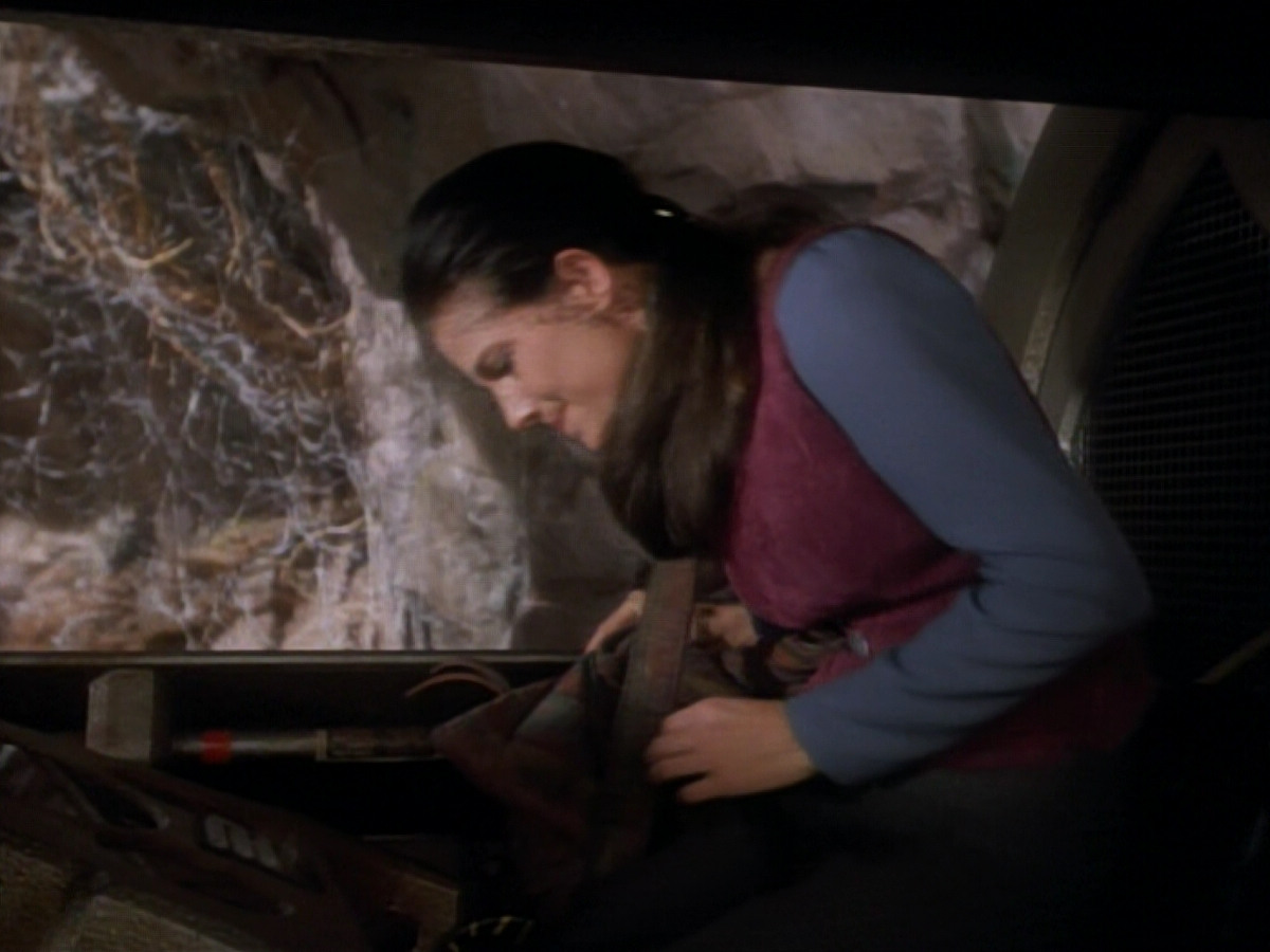 extant_StarTrekDS9_2x03-TheSiege_01538.jpg