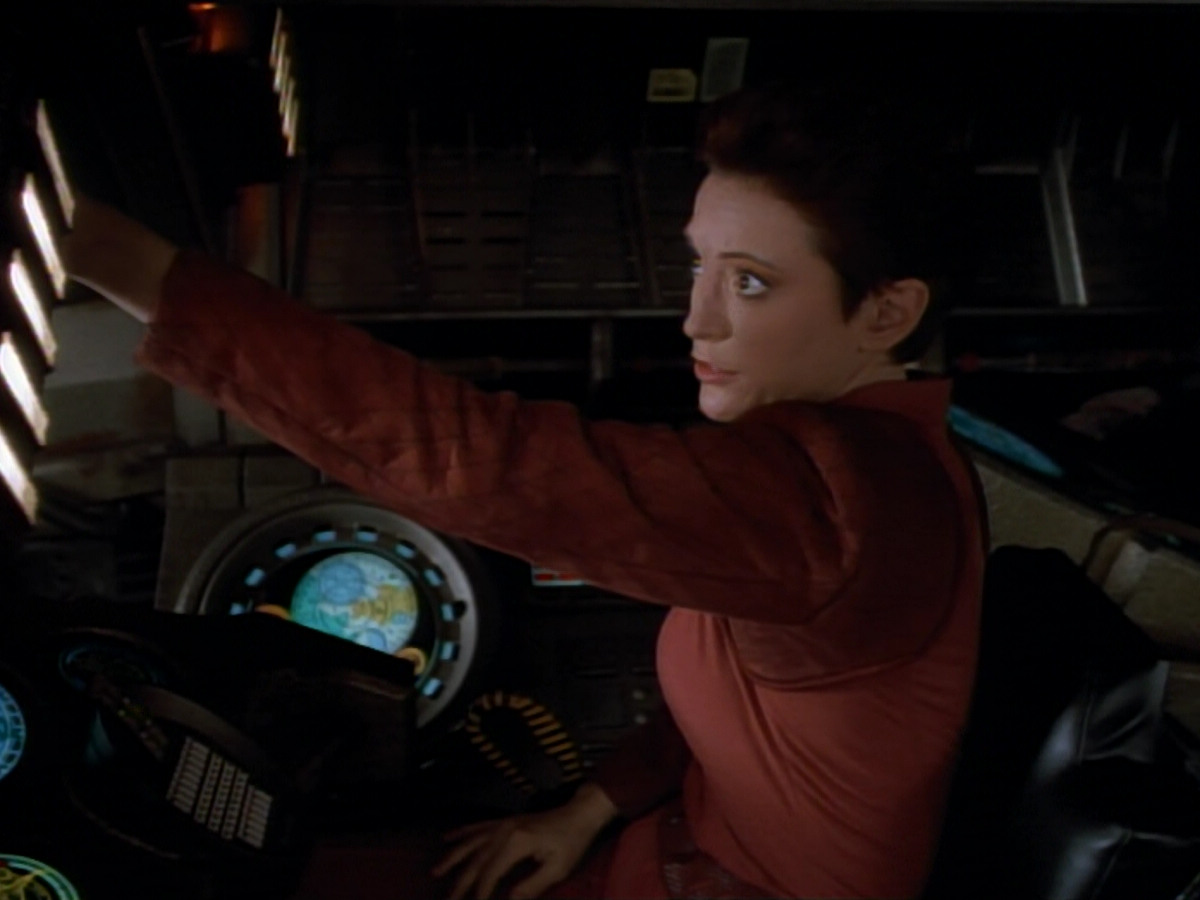 extant_StarTrekDS9_2x03-TheSiege_01551.jpg