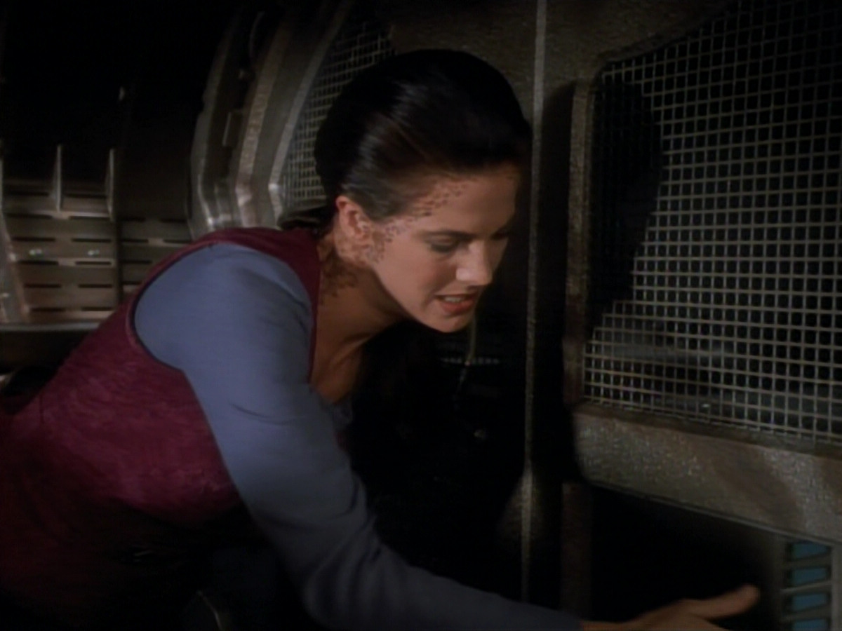 extant_StarTrekDS9_2x03-TheSiege_01562.jpg