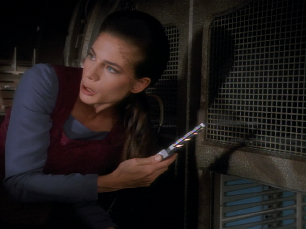 extant_StarTrekDS9_2x03-TheSiege_01572.jpg