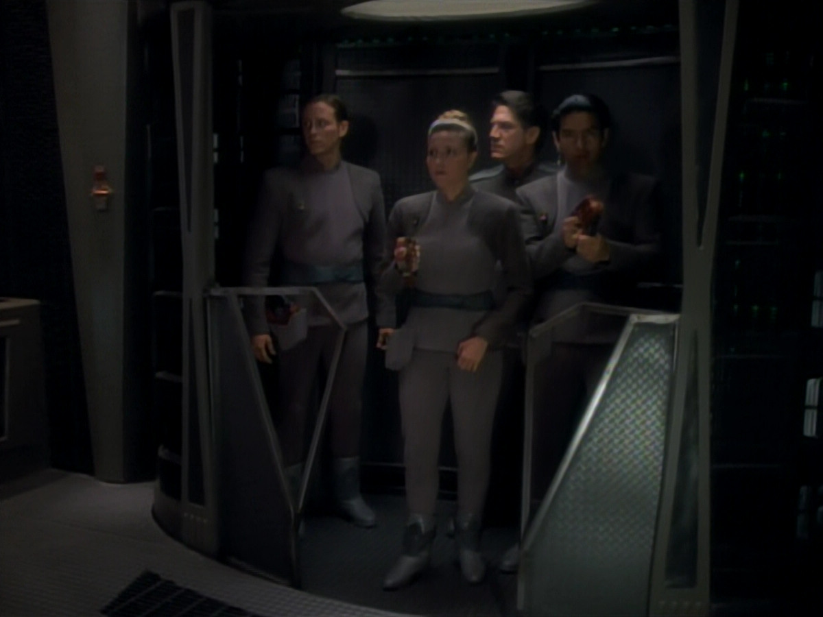 extant_StarTrekDS9_2x03-TheSiege_01581.jpg