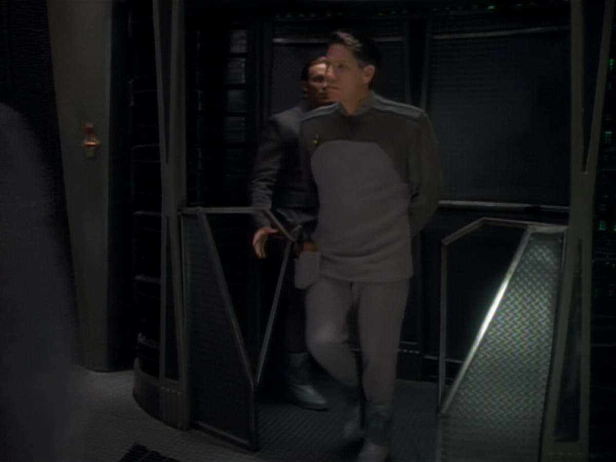 extant_StarTrekDS9_2x03-TheSiege_01585.jpg