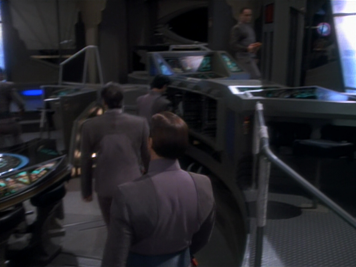 extant_StarTrekDS9_2x03-TheSiege_01591.jpg