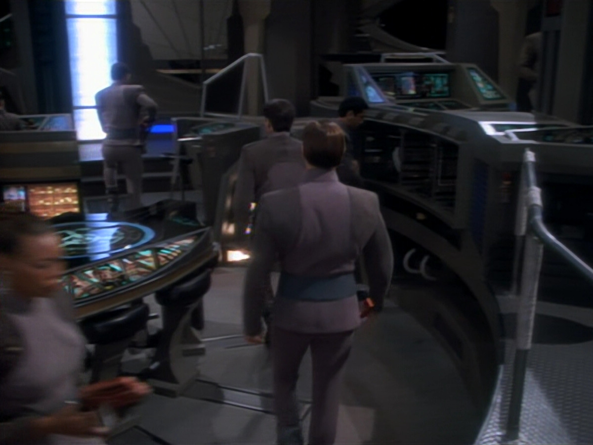 extant_StarTrekDS9_2x03-TheSiege_01592.jpg
