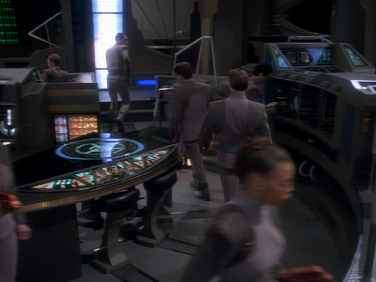 extant_StarTrekDS9_2x03-TheSiege_01593.jpg