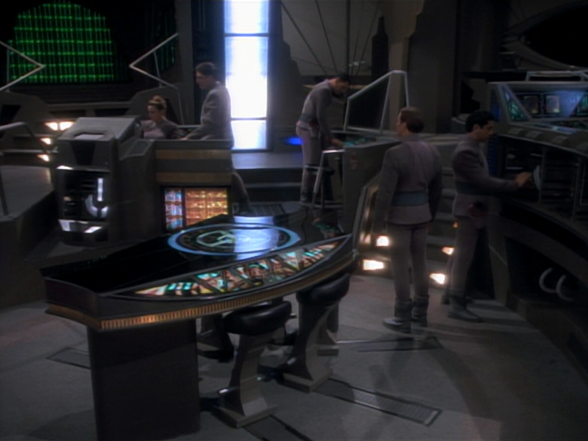 extant_StarTrekDS9_2x03-TheSiege_01597.jpg