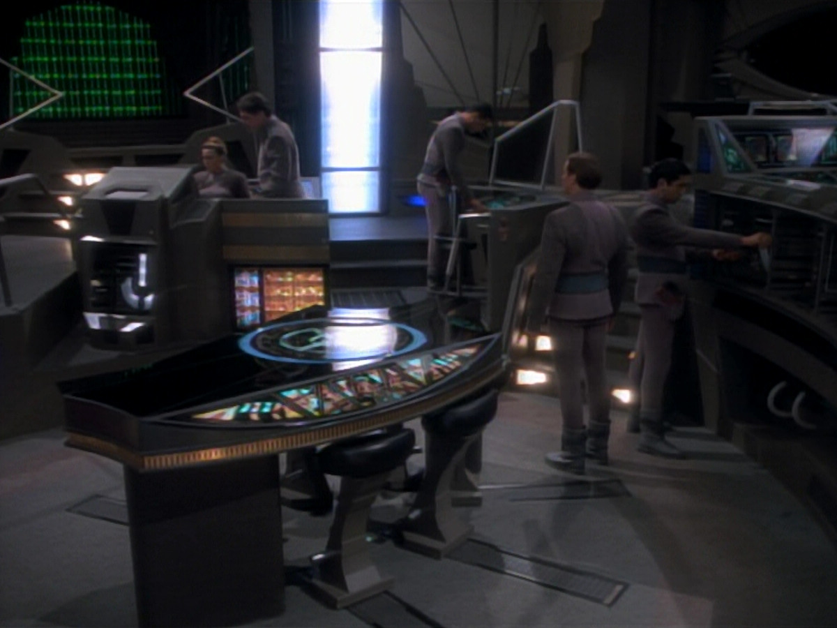 extant_StarTrekDS9_2x03-TheSiege_01598.jpg