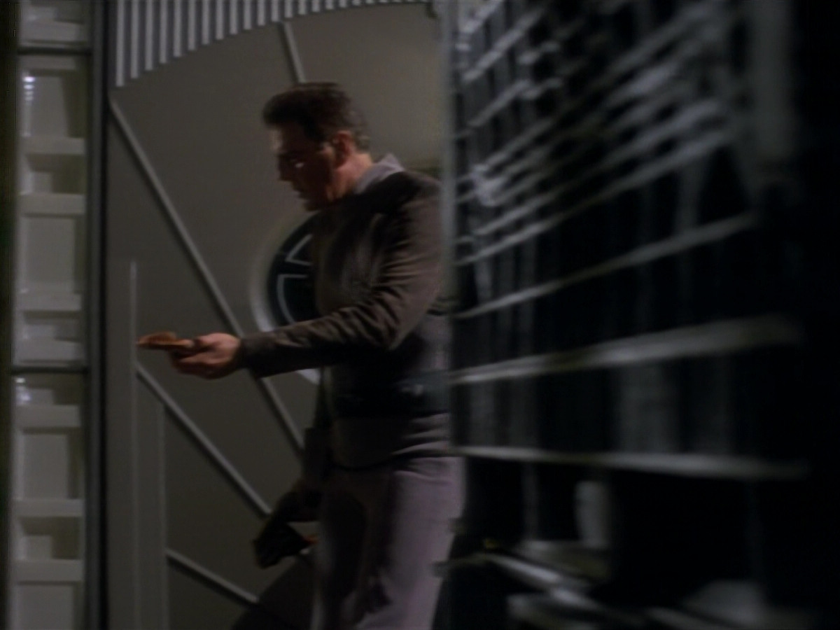 extant_StarTrekDS9_2x03-TheSiege_02096.jpg