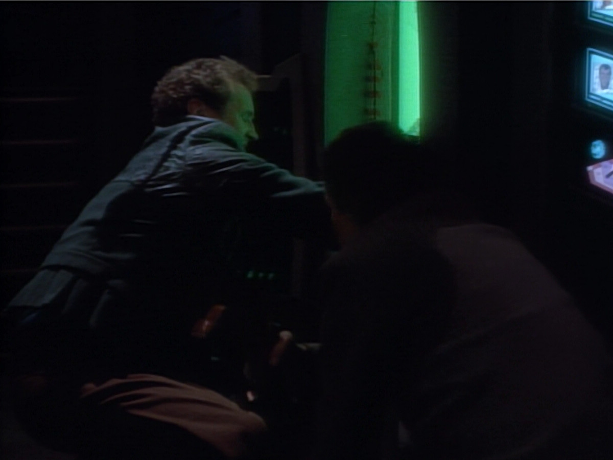 extant_StarTrekDS9_2x03-TheSiege_02281.jpg