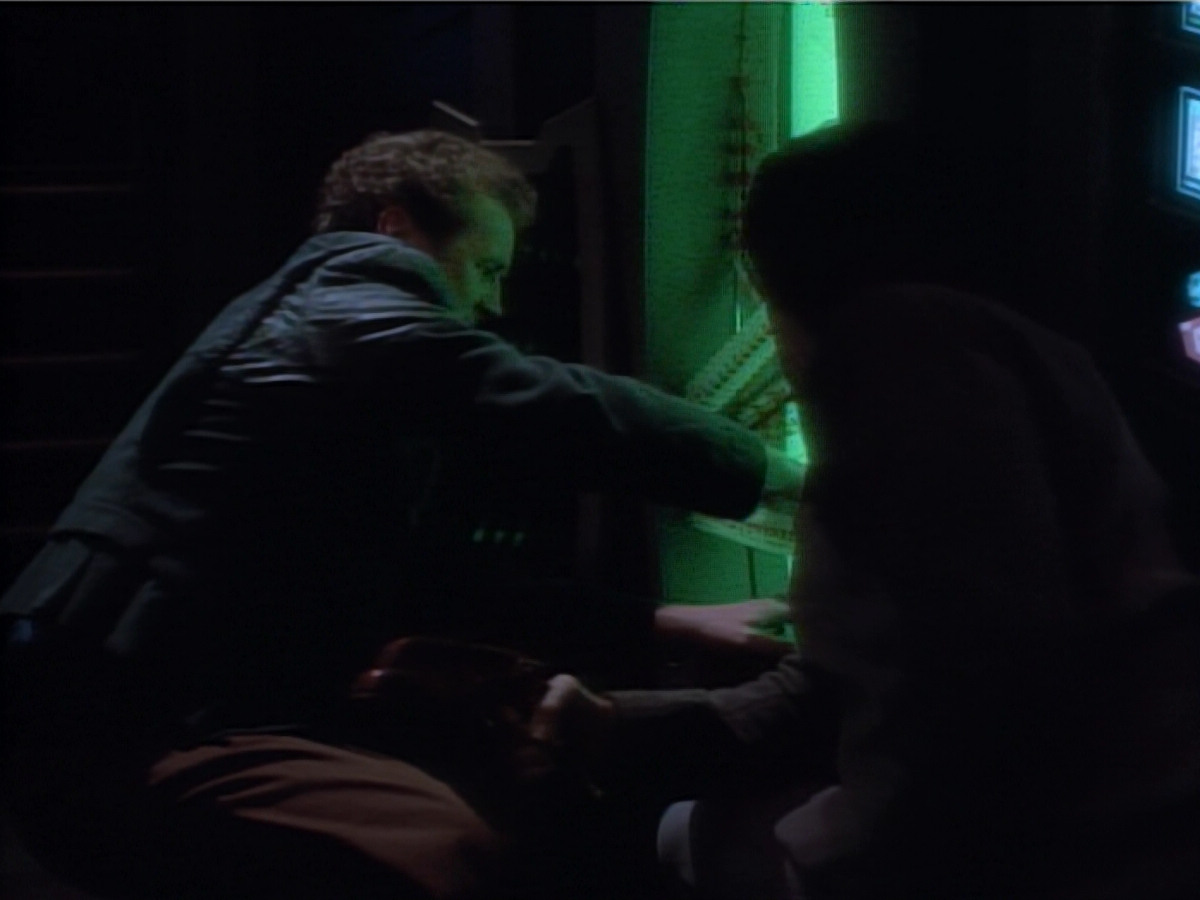 extant_StarTrekDS9_2x03-TheSiege_02283.jpg
