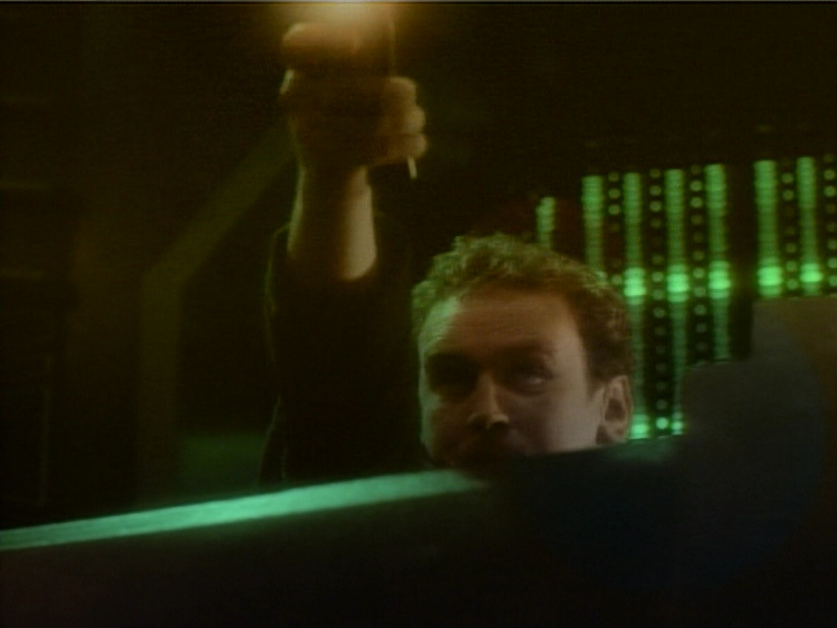 extant_StarTrekDS9_2x03-TheSiege_02296.jpg