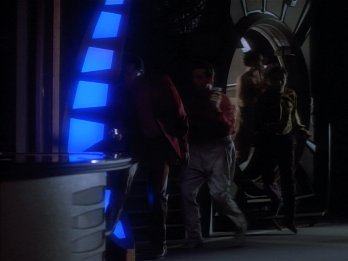 extant_StarTrekDS9_2x03-TheSiege_02336.jpg