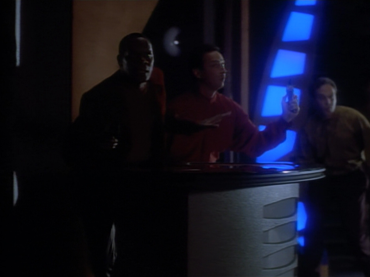 extant_StarTrekDS9_2x03-TheSiege_02340.jpg