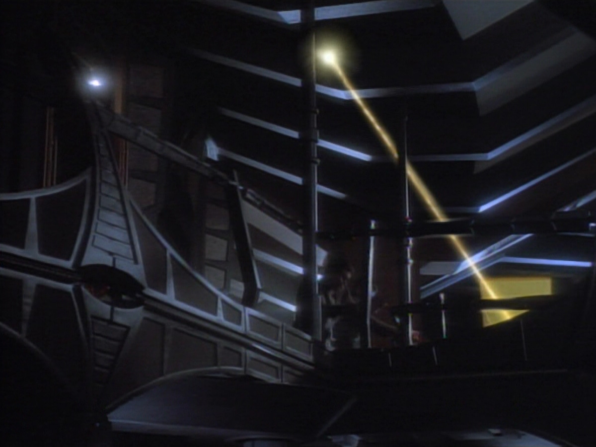 extant_StarTrekDS9_2x03-TheSiege_02344.jpg