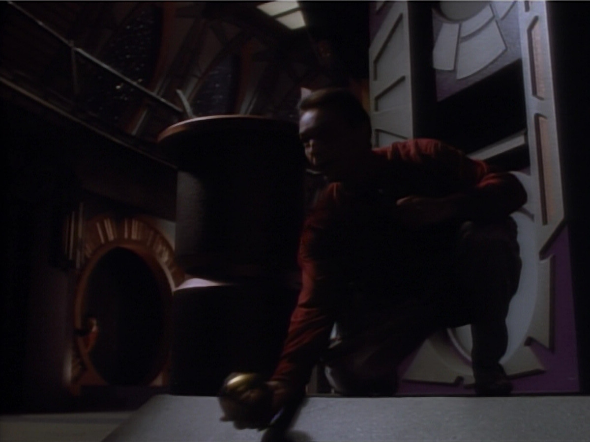 extant_StarTrekDS9_2x03-TheSiege_02358.jpg