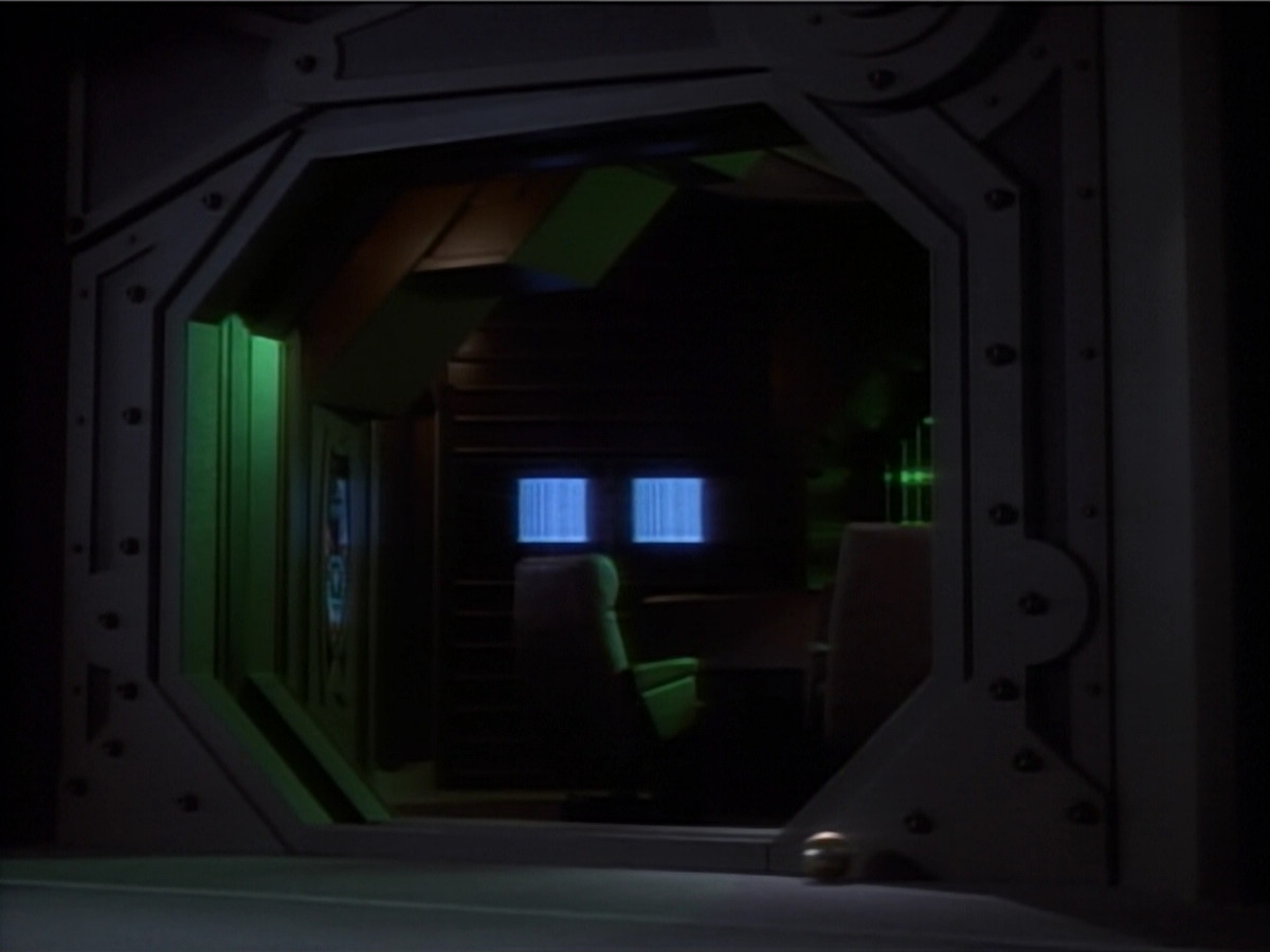 extant_StarTrekDS9_2x03-TheSiege_02364.jpg