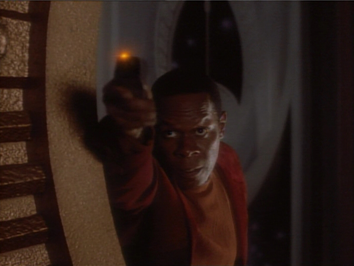 extant_StarTrekDS9_2x03-TheSiege_02377.jpg