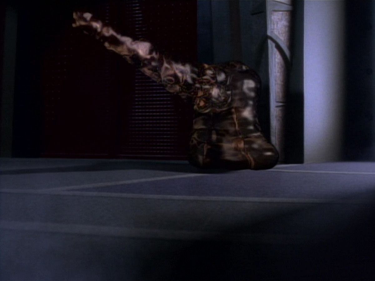 extant_StarTrekDS9_2x03-TheSiege_02423.jpg